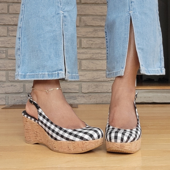Gingham Print Cork Wedges - Picture 2 of 11